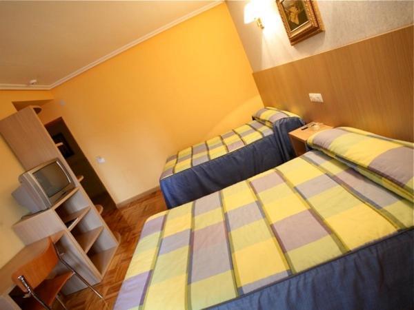El Alfoz De Burgos Hotell Villagonzalo Pedernales Rom bilde